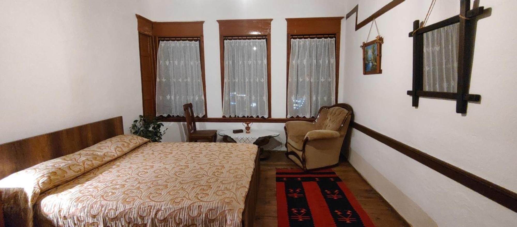 Guest House Panorama Berati Exterior foto